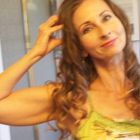 Meet your Posher, Sharon - Picture 7 of 8